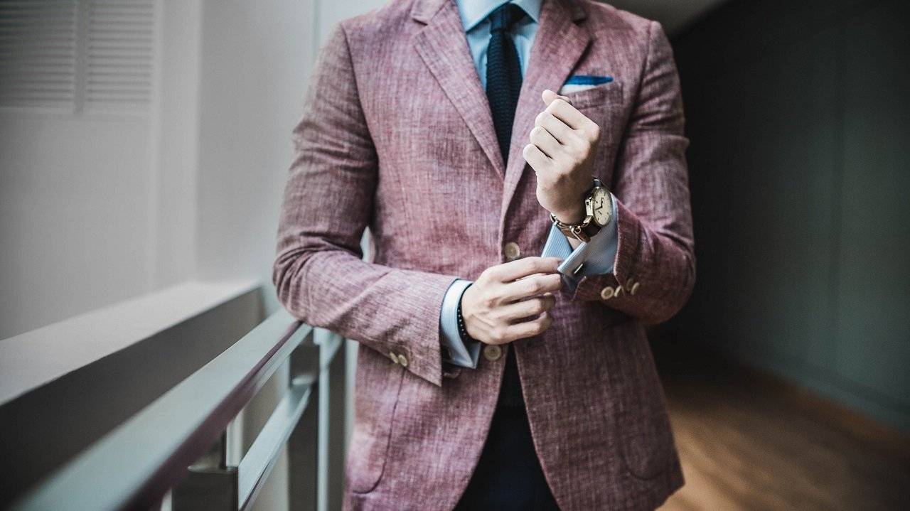 How to Wear Cufflinks